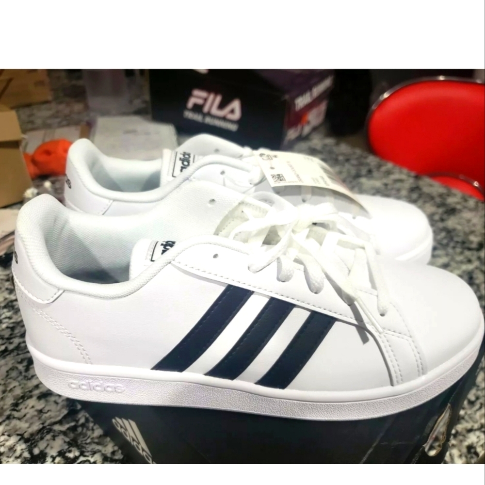 Adidas Grandcourt Originals